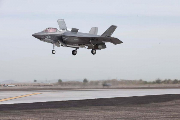 
							ВВС США платят в среднем $82,5 млн за истребитель F-35A, а стоимость F-35B и F-35C превышает $100 млн
						