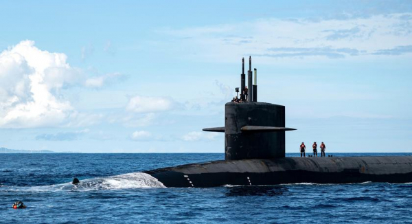 
							ВМС США получат финансирование на строительство атомной субмарины класса Columbia с межконтинентальными баллистическими ракетами Trident II, несмотря на шатдаун правительства
						