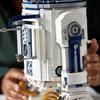 
						В честь 50-летия Lucasfilm: LEGO представила новый набор дроида R2-D2 из &laquo;Звёздных войн&raquo;
					