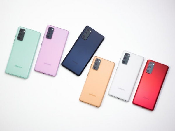 Не только Galaxy S20 FE: Samsung обещает каждый год выпускать новые смартфоны Fan Edition
Не только Galaxy S20 FE: Samsung обещает каждый год выпускать новые смартфоны Fan Edition