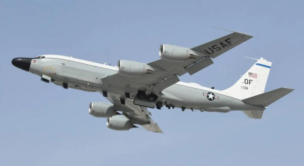 RC-135V/W Rivet Joint выполнил беспрецедентную миссию в Европе – американский стратегический самолёт пролетел вдоль границы между Финляндией и россией
RC-135V/W Rivet Joint выполнил беспрецедентную миссию в Европе – американский стратегический самолёт пролетел вдоль границы между Финляндией и россией