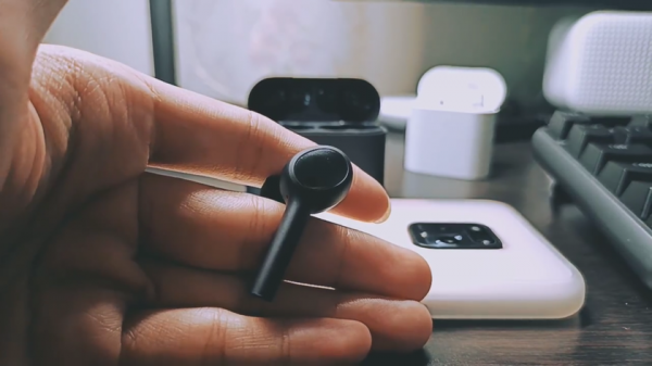 
						Конкурент Realme Buds Air Pro: TWS-наушники Xiaomi Mi Air 2 Pro с системой активного шумоподавления появились на видео
					
