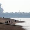 США отправили в Англию самый большой в мире атомный авианосец USS Gerald R. Ford стоимостью $13 млрд с десятками истребителей F/A-18 Hornet
США отправили в Англию самый большой в мире атомный авианосец USS Gerald R. Ford стоимостью $13 млрд с десятками истребителей F/A-18 Hornet
