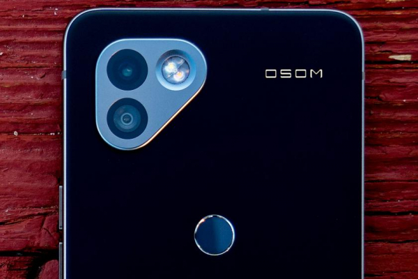 OSOM OV1 — новый смартфон бывших разработчиков Essential Phone с упором на конфиденциальность
OSOM OV1 — новый смартфон бывших разработчиков Essential Phone с упором на конфиденциальность