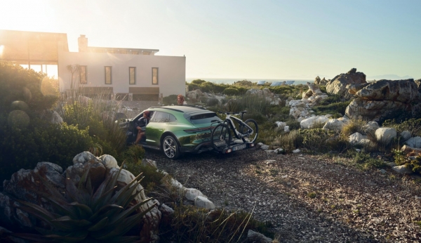 Дорого и качественно: Porsche представила свои первые электровелосипеды
Дорого и качественно: Porsche представила свои первые электровелосипеды