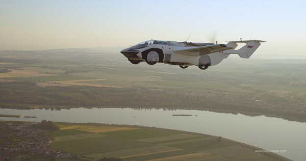 Добро пожаловать в будущее: летающий автомобиль-трансформер AirCar совершил первый в истории перелет между городами
Добро пожаловать в будущее: летающий автомобиль-трансформер AirCar совершил первый в истории перелет между городами