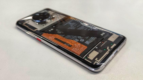 Xiaomi показала специальную версию Redmi K30 Pro, которую вы никогда не купите
Xiaomi показала специальную версию Redmi K30 Pro, которую вы никогда не купите