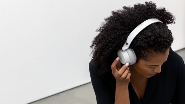 Microsoft Surface Headphones 2: беспроводные наушники с активным шумоподавлением за $249
Microsoft Surface Headphones 2: беспроводные наушники с активным шумоподавлением за $249