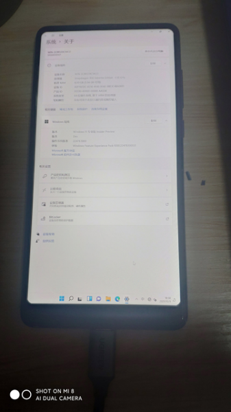
						Windws 11 установили на Xiaomi Mi Mix 2s
					