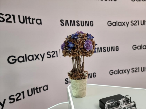 
						Флагманская линейка Samsung Galaxy S21 и наушники Galaxy Buds Pro своими глазами
					