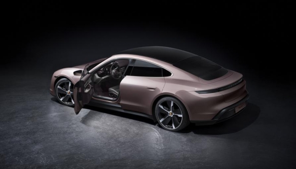 Porsche представила четвёртую версию электрического Taycan: задний привод, две комплектации и запас хода до 484 км
Porsche представила четвёртую версию электрического Taycan: задний привод, две комплектации и запас хода до 484 км