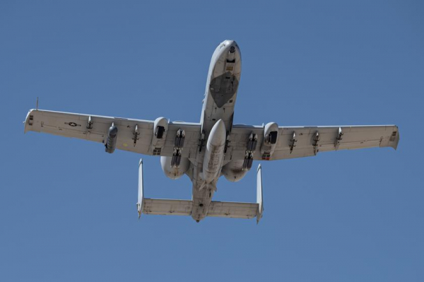 
							Штурмовики A-10 Thunderbolt II смогут нести 16 высокоточных бомб GBU-39/B SDB после обновления программного обеспечения
						