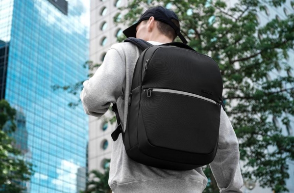 
						Samsonite Konnect-i Backback: &laquo;умный&raquo; рюкзак за $200 с поддержкой жестового управления
					