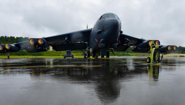 
							B-2 Spirit, B-52H Stratofortress и B-1B Lancer &ndash; ВВС США одновременно использовали сразу все типы стратегических бомбардировщиков
						