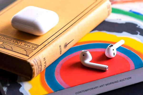 
						Куо: наушники AirPods 3 представят вместе с iPhone 13, и они, скорее всего, будут дороже AirPods 2
					