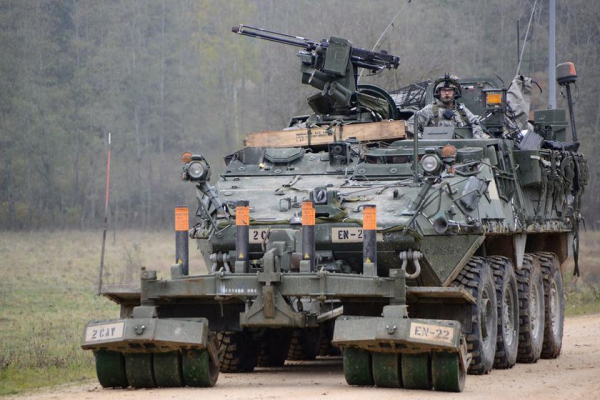 Вооружённые Силы Украины показали на видео броневики M1126 Stryker ICV и M1132 Stryker ESV с минными тралами LWMR
Вооружённые Силы Украины показали на видео броневики M1126 Stryker ICV и M1132 Stryker ESV с минными тралами LWMR