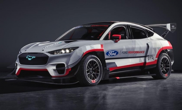 
						Ford анонсировал специальную версию Mustang Mach-E для NASCAR: 1400 лошадиных сил и 7 электрических моторов
					