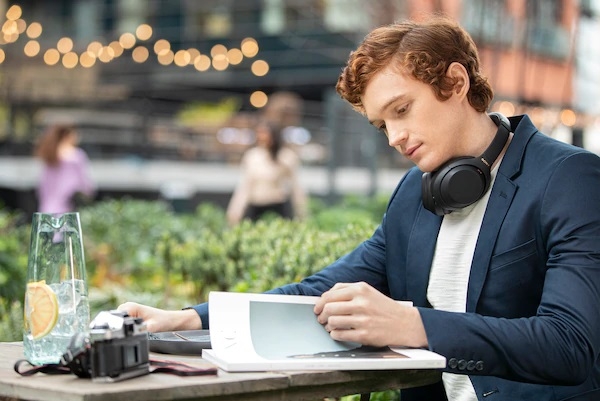 
						Sony WH-1000XM4: беспроводные наушники с активным шумоподавлением и автономностью до 30 часов за $350
					
