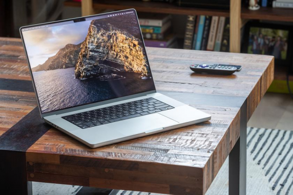 Apple выпустит iPad Pro, MacBook Pro и MacBook Air с OLED-дисплеями в следующие 3 года
Apple выпустит iPad Pro, MacBook Pro и MacBook Air с OLED-дисплеями в следующие 3 года
