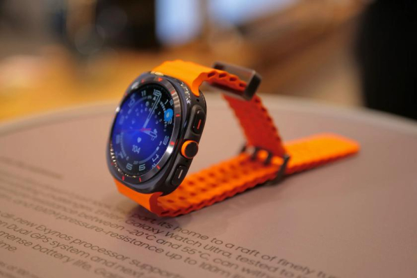 Samsung продемонстрировала, из чего состоят новые премиальные часы Galaxy Watch Ultra Samsung продемонстрировала, из чего состоят новые премиальные часы Galaxy Watch Ultra