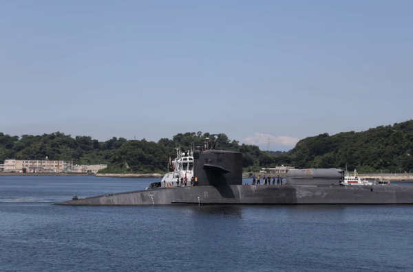 
							США отправили в Японию одну из самых больших в мире субмарин &ndash; USS Michigan класса Ohio со 154 крылатыми ракетами Tomahawk прибыла в порт Йокосука
						