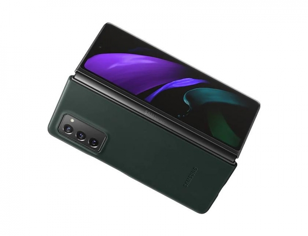 
						Samsung показала складной Galaxy Z Fold 2 5G в защитных чехлах
					
