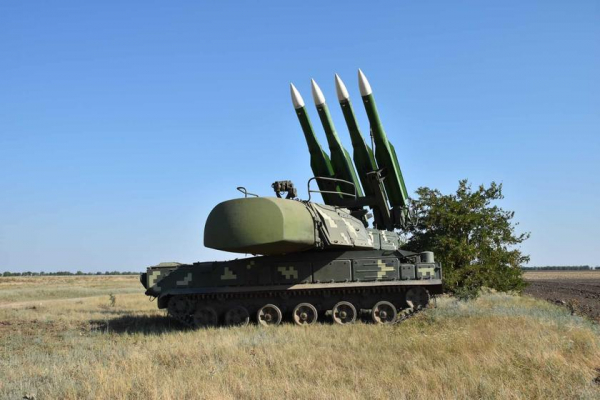 Украинский ЗРК «Бук-М1» эффектно уничтожил очередной воздушный объект (видео)
Украинский ЗРК «Бук-М1» эффектно уничтожил очередной воздушный объект (видео)