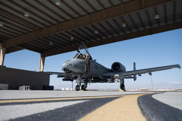 
							Штурмовики A-10 Thunderbolt II смогут нести 16 высокоточных бомб GBU-39/B SDB после обновления программного обеспечения
						