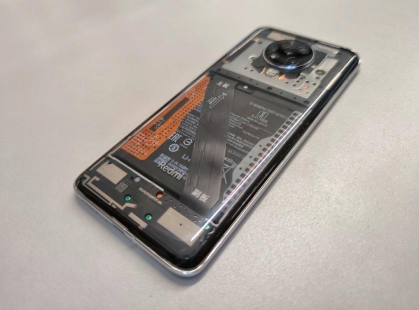 Xiaomi показала специальную версию Redmi K30 Pro, которую вы никогда не купите
Xiaomi показала специальную версию Redmi K30 Pro, которую вы никогда не купите