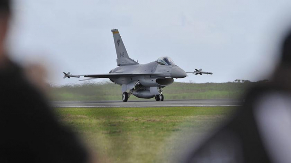 Сингапур модернизировал все истребители F-16C/D/D+ Block 52/52+ – самолёты получили новый радар, ракету Python 5, бомбы LJDAM и смогут летать ещё более 10 лет
Сингапур модернизировал все истребители F-16C/D/D+ Block 52/52+ – самолёты получили новый радар, ракету Python 5, бомбы LJDAM и смогут летать ещё более 10 лет