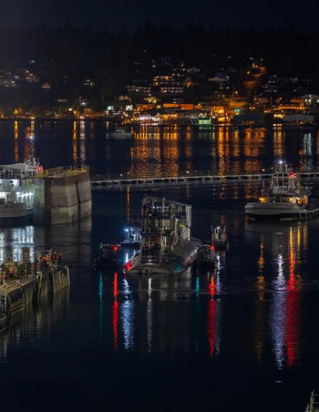
							ВМС США опубликовали фотографии атомной субмарины USS Connecticut (SSN-22), которая была сильно повреждена из-за столкновения с неизвестным объектом в Южно-Китайском море
						
