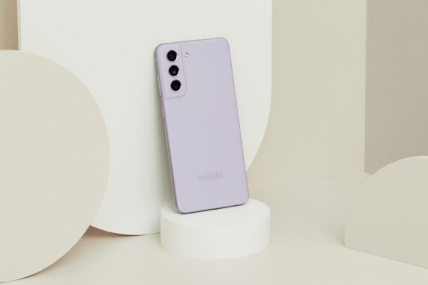 Samsung Galaxy S21 FE – Snapdragon 888, 120-Гц экран Dynamic AMOLED 2X, 4500 мА*ч, IP68 и Android 12 с One UI 4.0 по цене от $699
Samsung Galaxy S21 FE – Snapdragon 888, 120-Гц экран Dynamic AMOLED 2X, 4500 мА*ч, IP68 и Android 12 с One UI 4.0 по цене от $699