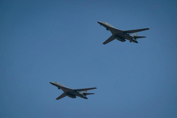 США впервые в истории разместили в Индии сверхзвуковые стратегические бомбардировщики B-1B Lancer для учений
США впервые в истории разместили в Индии сверхзвуковые стратегические бомбардировщики B-1B Lancer для учений