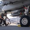 
							Штурмовики A-10 Thunderbolt II смогут нести 16 высокоточных бомб GBU-39/B SDB после обновления программного обеспечения
						
