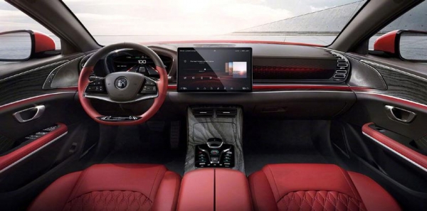 
						Представлен BYD Han &mdash; первый электрокар на платформе HarmonyOS. И специальная версия Huawei P40 в честь него
					