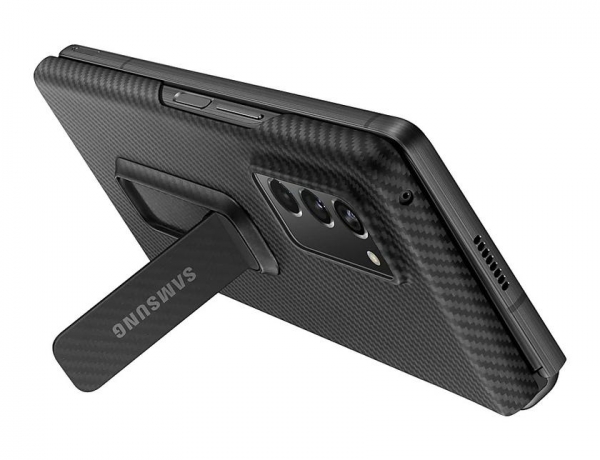 
						Samsung показала складной Galaxy Z Fold 2 5G в защитных чехлах
					
