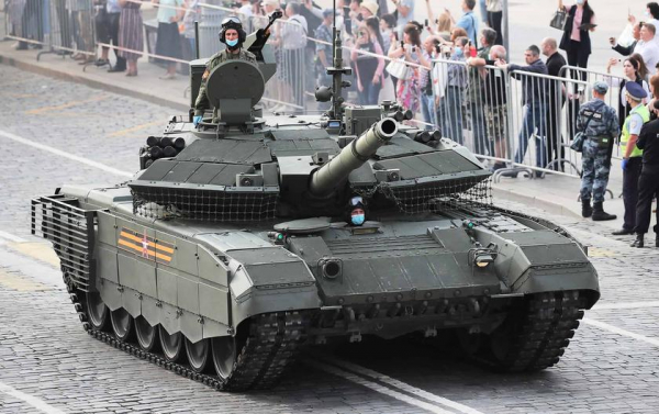 Вооружённые Силы Украины впервые захватили сверхсовременный российский танк Т-90М Прорыв
Вооружённые Силы Украины впервые захватили сверхсовременный российский танк Т-90М Прорыв