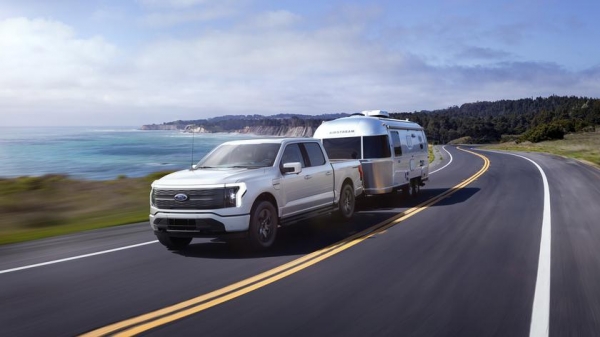 
						Конкурент Tesla Cybertruck и Hummer EV: Ford представил электрический пикап F-150 Lightning с запасом хода до 500 км и ценником от $39 900
					