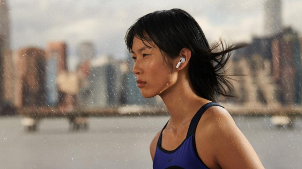 AirPods 3 стали первыми наушниками Apple с водозащитой зарядного футляра
AirPods 3 стали первыми наушниками Apple с водозащитой зарядного футляра