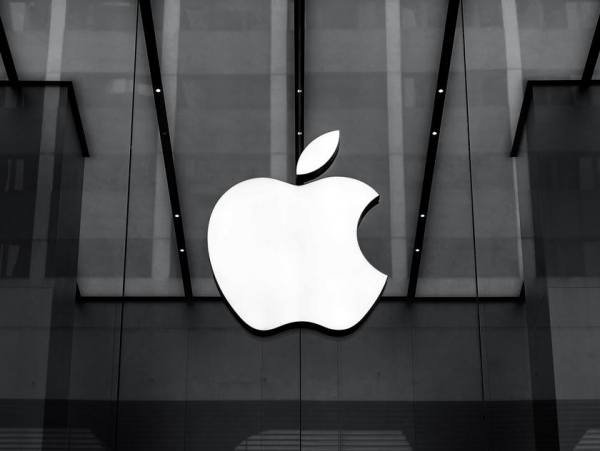 Никаких iPhone, iPad, MacBook и AirPods: Apple перестаёт поставлять технику в Россию
Никаких iPhone, iPad, MacBook и AirPods: Apple перестаёт поставлять технику в Россию