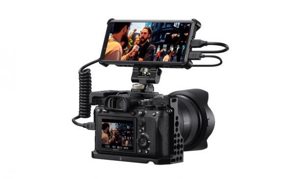 Sony Xperia Pro: смартфон со встроенным HDMI, 4K HDR-дисплеем, 5G и ценником в $2499
Sony Xperia Pro: смартфон со встроенным HDMI, 4K HDR-дисплеем, 5G и ценником в $2499