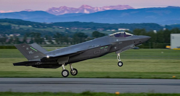 Lockheed Martin получила $746,3 млн для работы по контракту на поставку истребителей F-35 Lightning II в Швейцарию
Lockheed Martin получила $746,3 млн для работы по контракту на поставку истребителей F-35 Lightning II в Швейцарию
