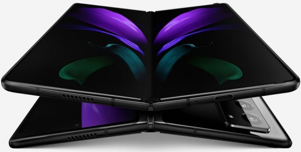 Слух: Samsung готовит еще три складных смартфона Galaxy Z Fold
Слух: Samsung готовит еще три складных смартфона Galaxy Z Fold