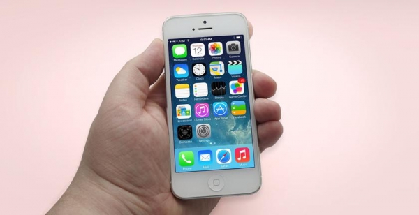 
						Смартфоны iPhone 12 получат новый дизайн &mdash; в духе iPad Pro и старого iPhone 5
					