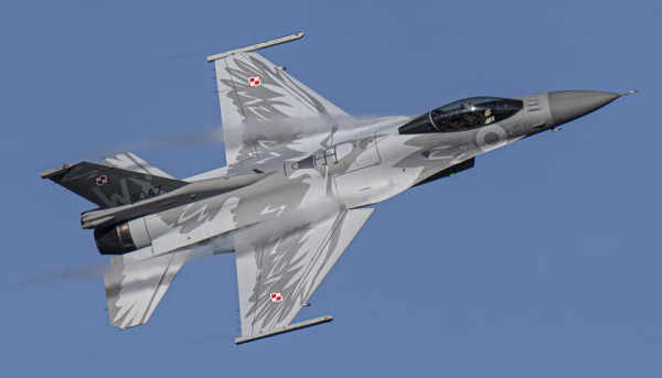 Истребители F-16 Fighting Falcon начали патрулирование в воздушном пространстве Словакии
Истребители F-16 Fighting Falcon начали патрулирование в воздушном пространстве Словакии