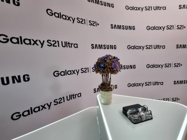 
						Флагманская линейка Samsung Galaxy S21 и наушники Galaxy Buds Pro своими глазами
					