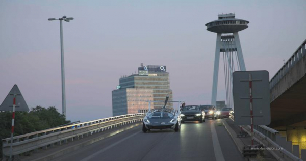 Добро пожаловать в будущее: летающий автомобиль-трансформер AirCar совершил первый в истории перелет между городами
Добро пожаловать в будущее: летающий автомобиль-трансформер AirCar совершил первый в истории перелет между городами