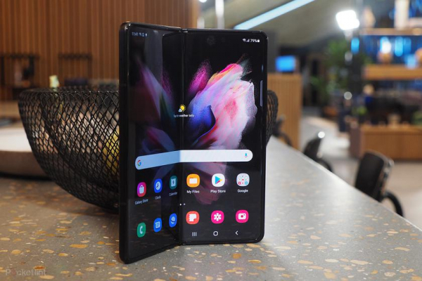 
						Глобальный рынок сгибаемых смартфонов вырос на 264,3% &ndash; Samsung остаётся уверенным лидером
					