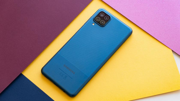 Дешёвый смартфон Samsung получил поддержку функции расширения оперативной памяти RAM Plus
Дешёвый смартфон Samsung получил поддержку функции расширения оперативной памяти RAM Plus