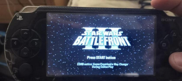 
						Ранняя версия Star Wars: Battlefront 3 для PSP появилась в сети
					